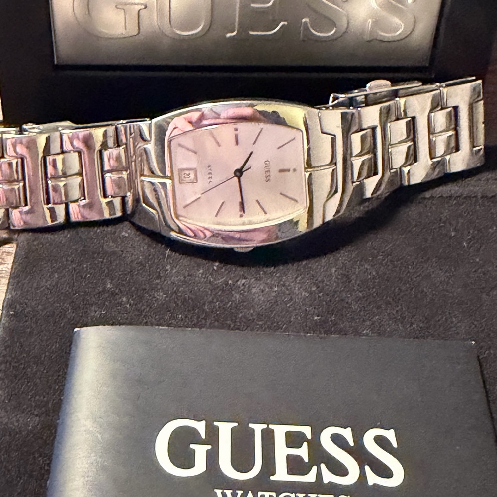 Guess Unisex Stainless Steele Dress Watch.